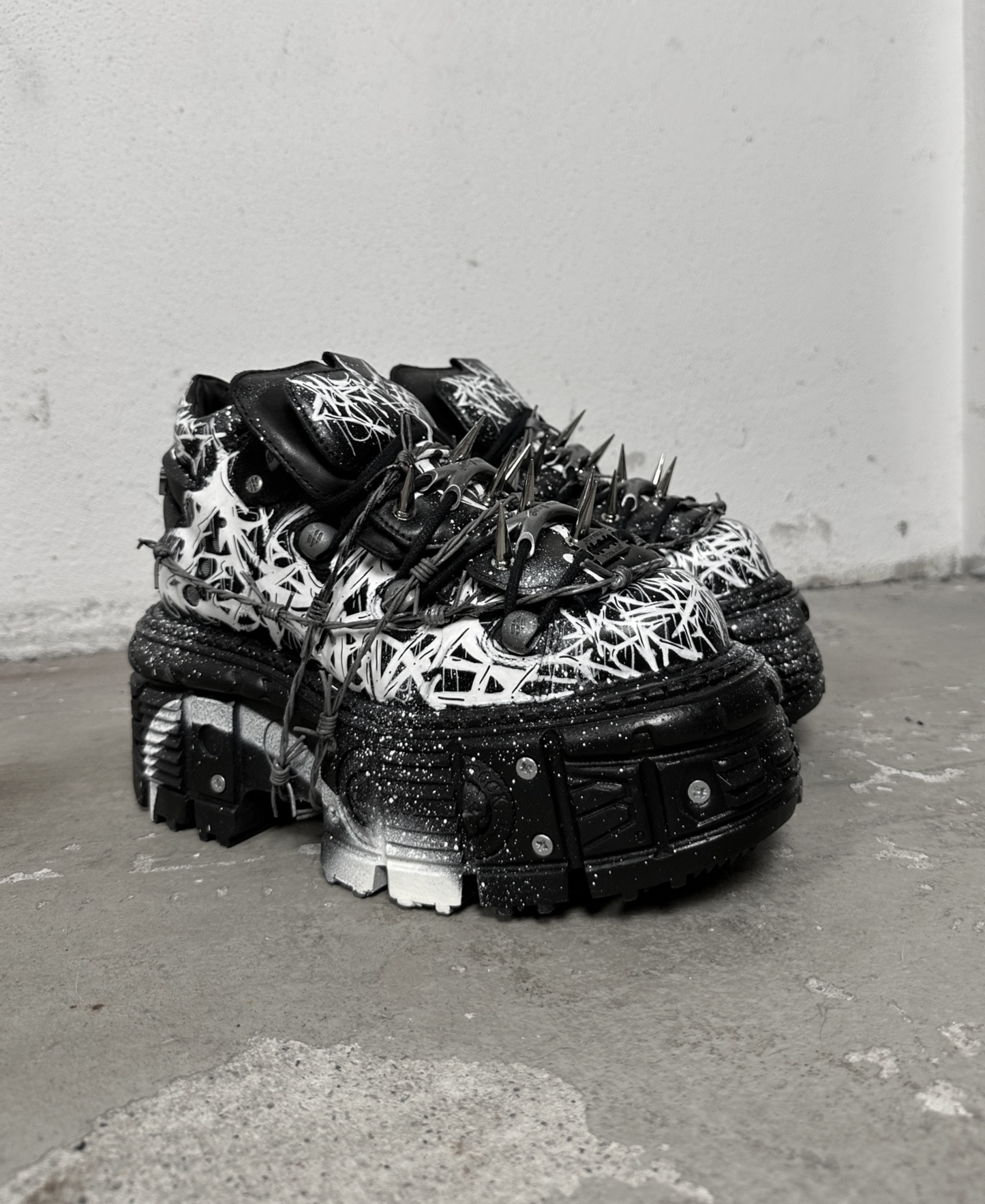 1of1 OVERDXSE / NEW ROCK SPIKE STOMPERS size EU42