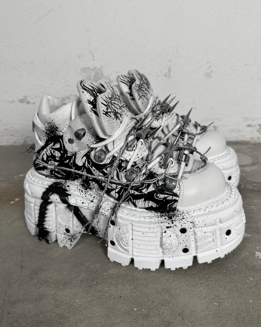 1of1 OVERDXSE / NEW ROCK SPIKE STOMPERS EU39