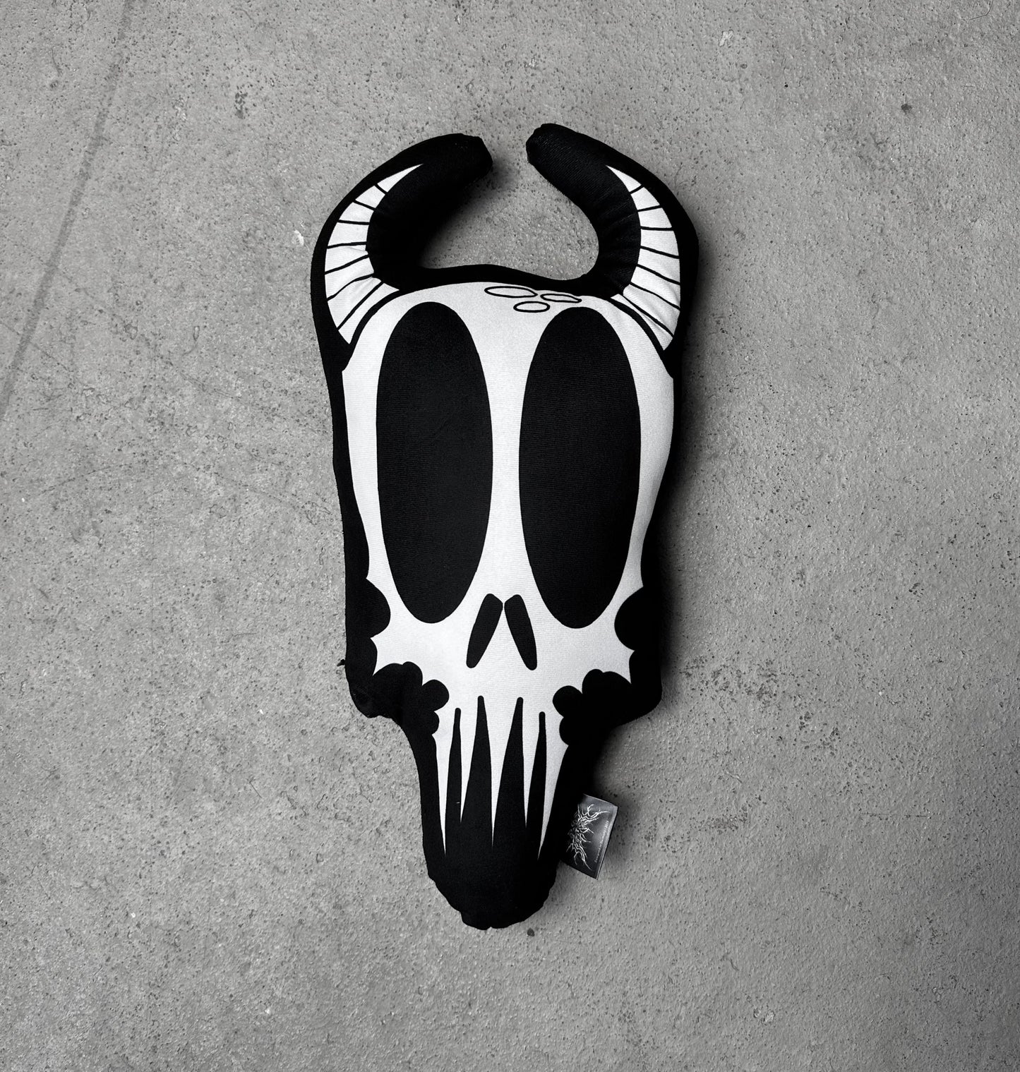 Limited OVERDXSE SKULL PILLOW V.1