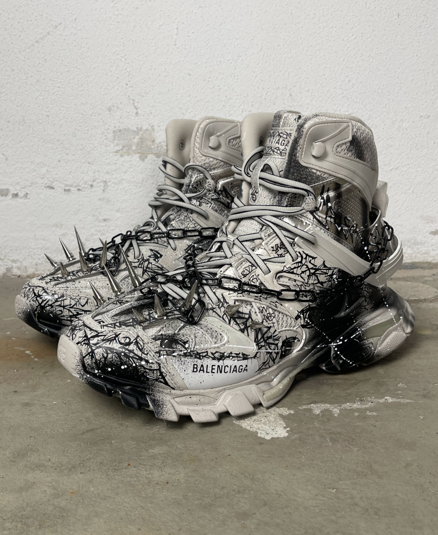 1of1 OVERDXSE / BALENCIAGA „HELLBOUND“ RUNNER EU45