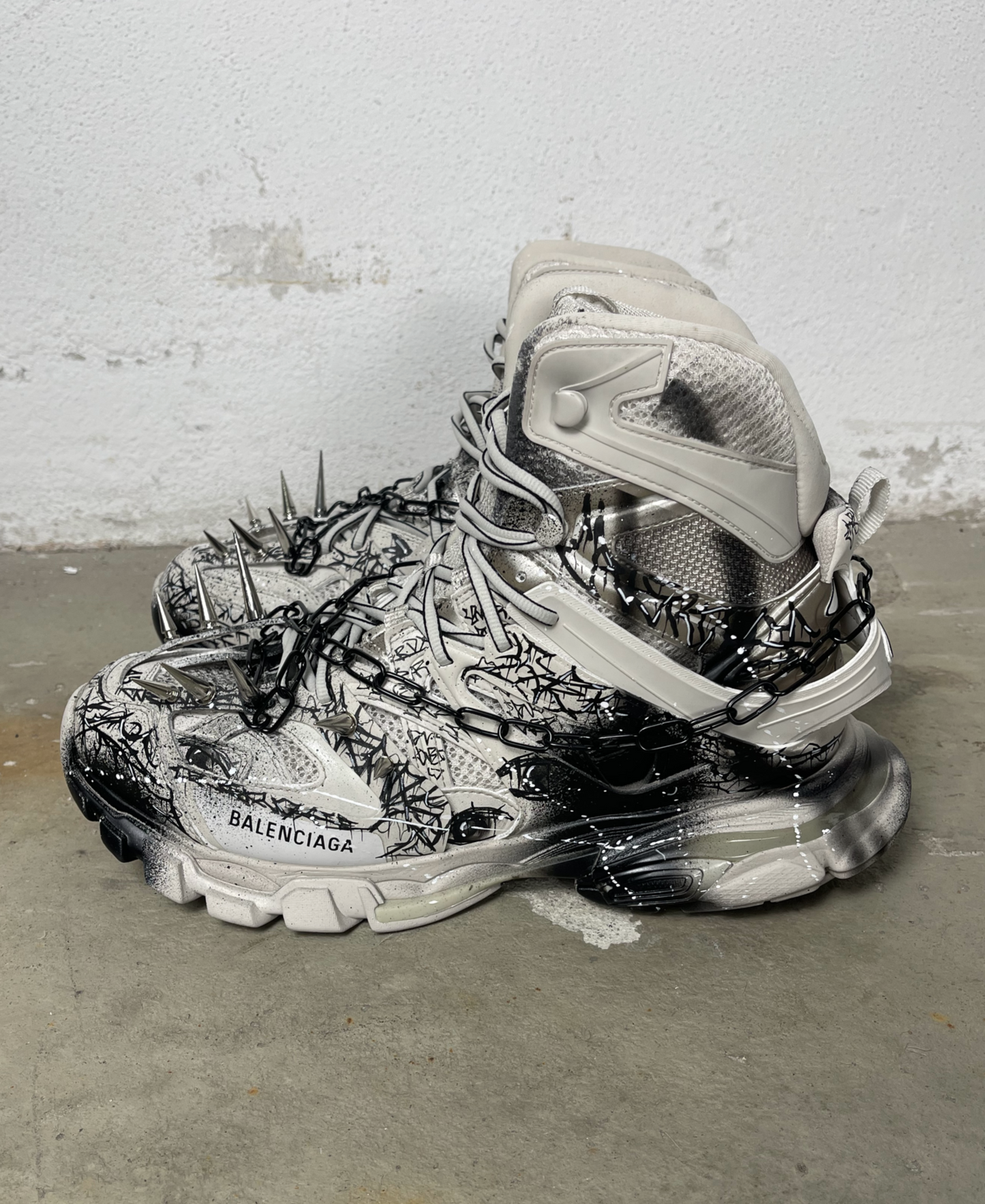 1of1 OVERDXSE / BALENCIAGA „HELLBOUND“ RUNNER EU45