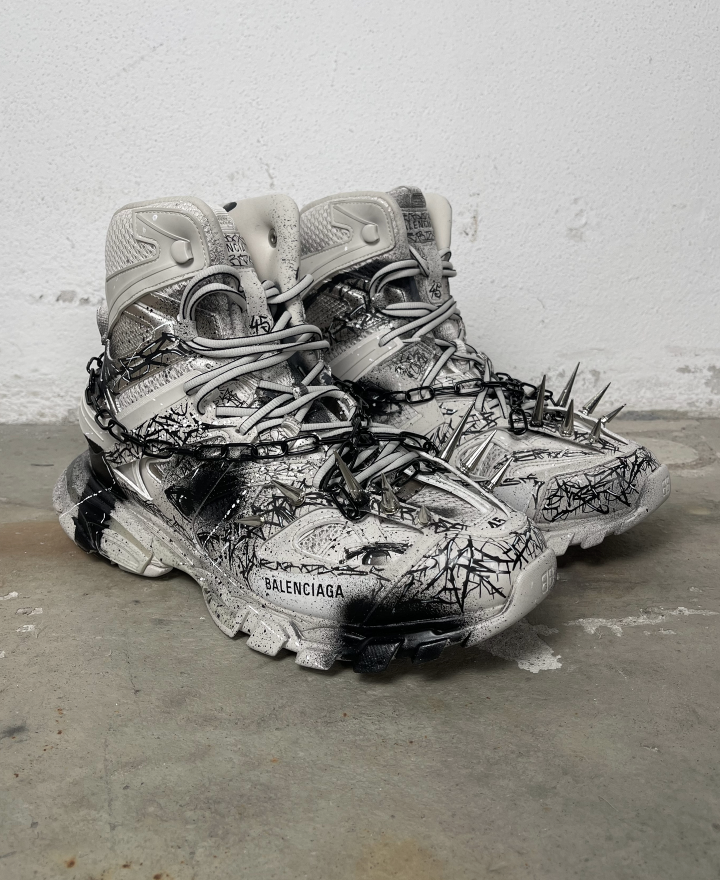 1of1 OVERDXSE / BALENCIAGA „HELLBOUND“ RUNNER EU45