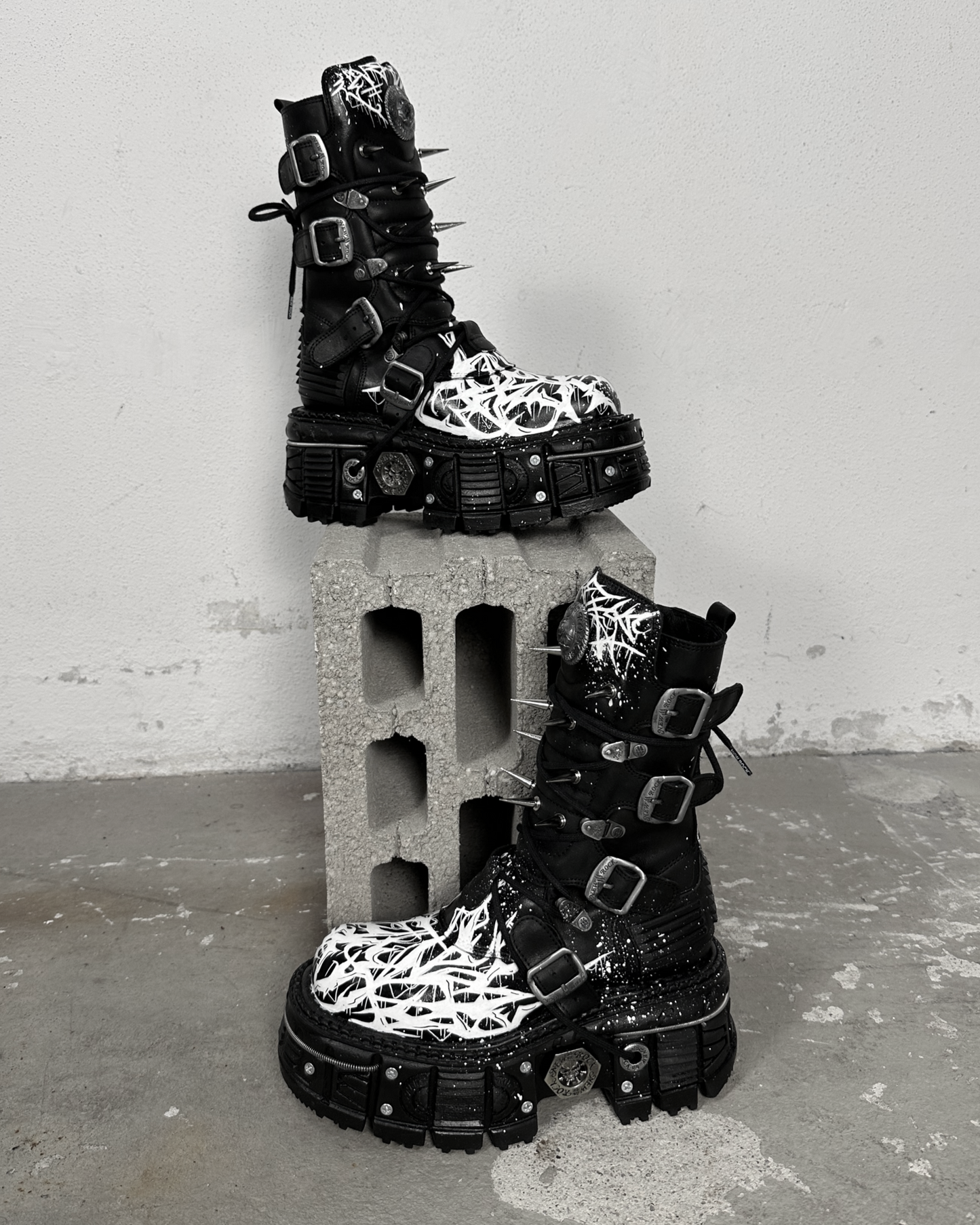 1of1 OVERDXSE / NEW ROCK SPIKE STOMPERS BOOTS size EU40