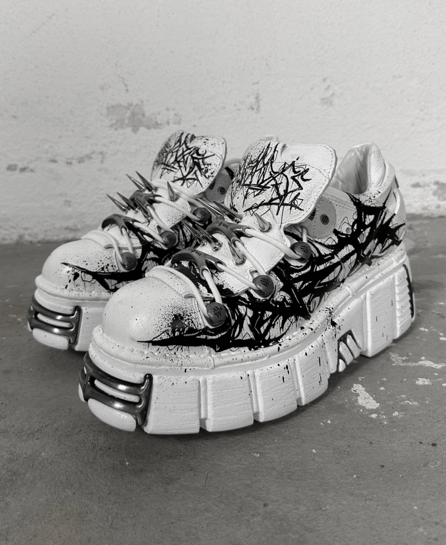 1of1 OVERDXSE / NEW ROCK SPIKE STOMPERS EU43