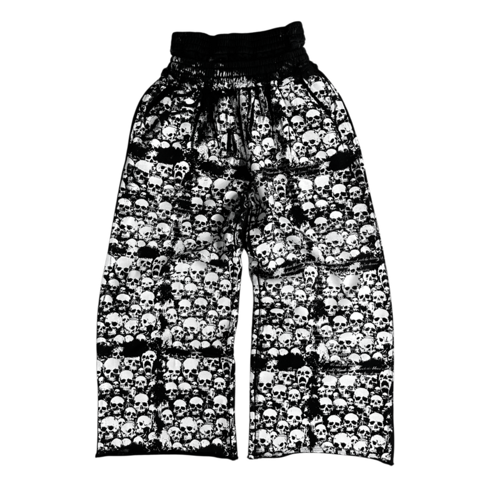 1of1 double waist OVERDXSE ALL OVER SKULL SWEATPANTS (SAMPLE) size L