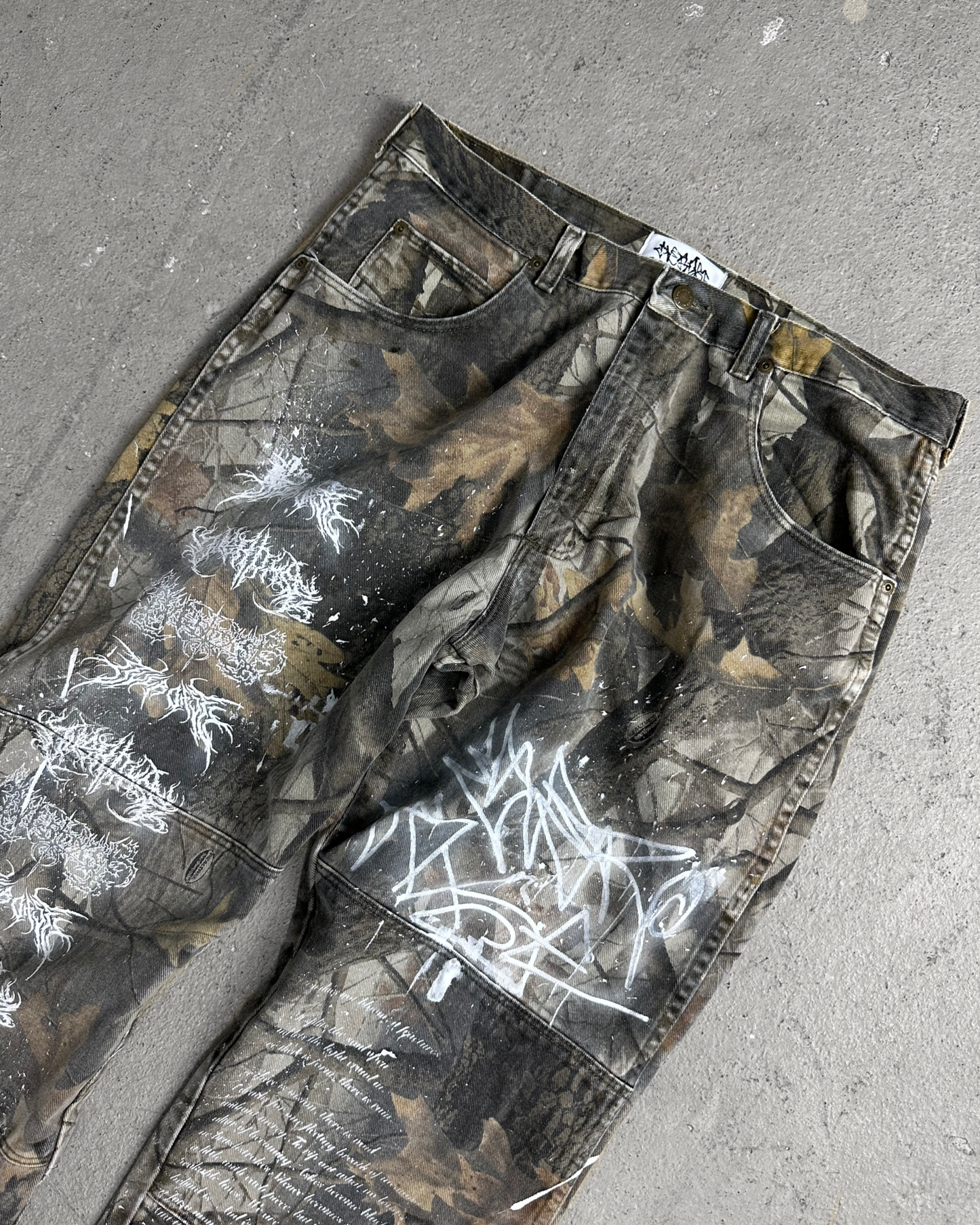 1of1 real-tree OVERDXSE CAMO DENIM size 36x32 // width:45cm length:105cm