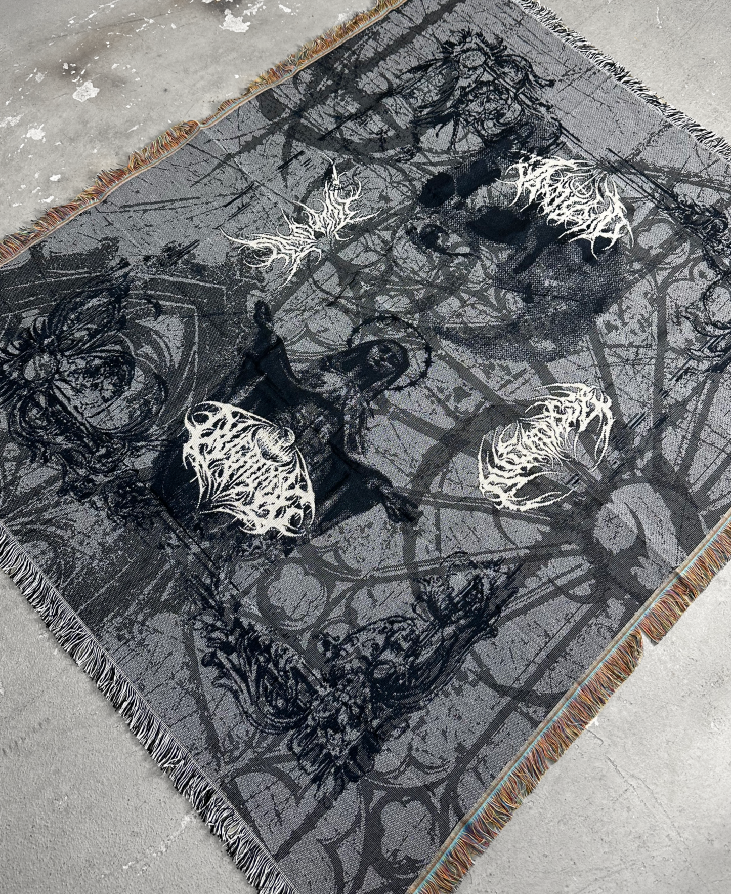 Limited OVERDXSE WOVEN „RITUAL“ BLANKET