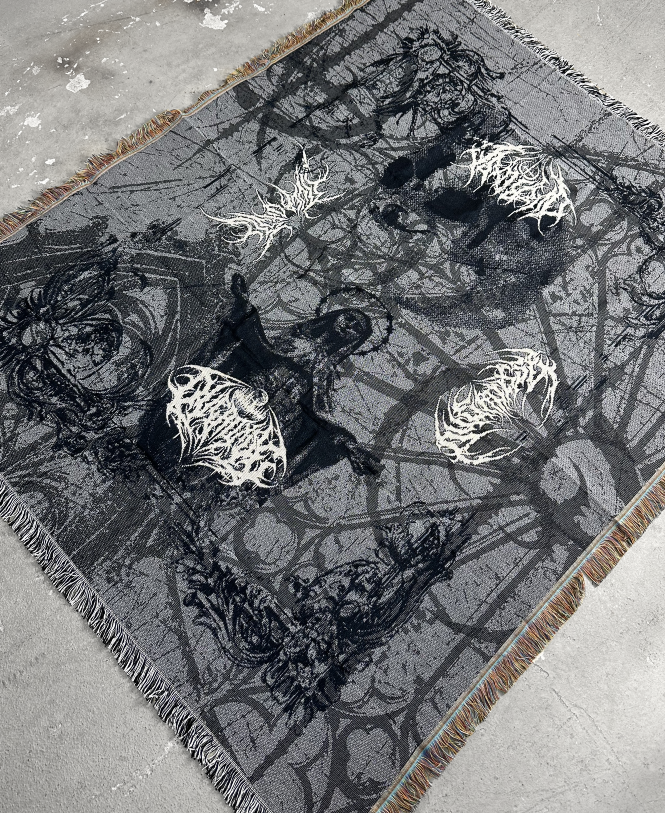 Limited OVERDXSE WOVEN „RITUAL“ BLANKET